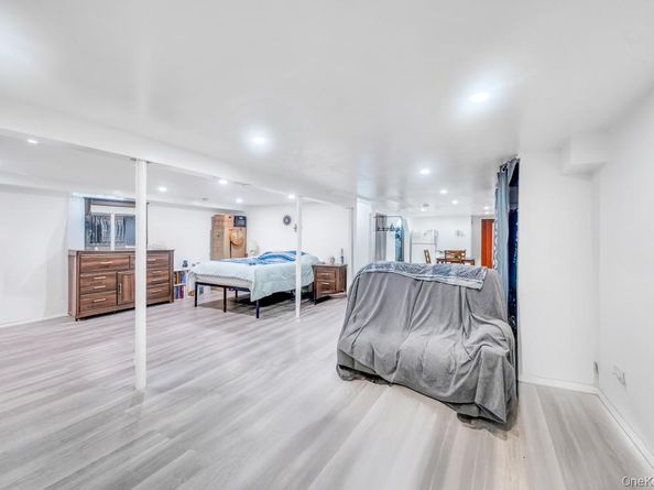 309 Dogwood Road W, Mastic Beach NY 11951