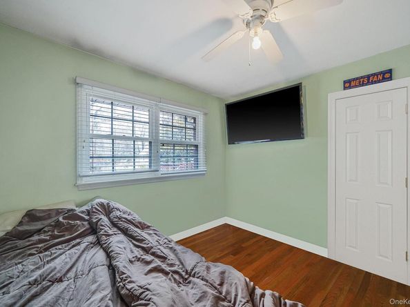 33 High Street, Lake Ronkonkoma NY 11779