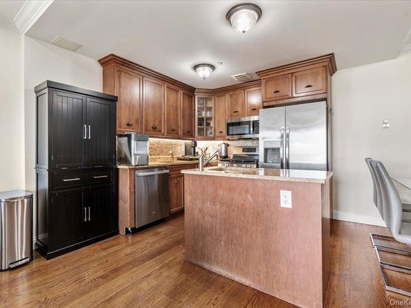 156 Beach 9th Street 4D, Far Rockaway NY 11691