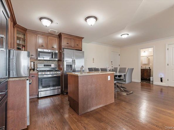156 Beach 9th Street 4D, Far Rockaway NY 11691