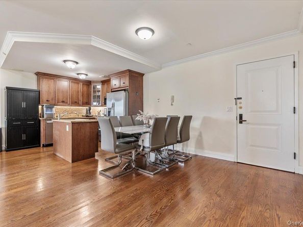 156 Beach 9th Street 4D, Far Rockaway NY 11691