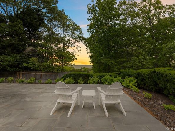 3 Ridge Way, Hampton Bays NY 11946