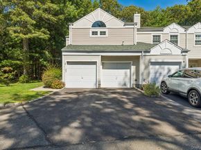 17 Pidgeon Court, Manorville NY 11949