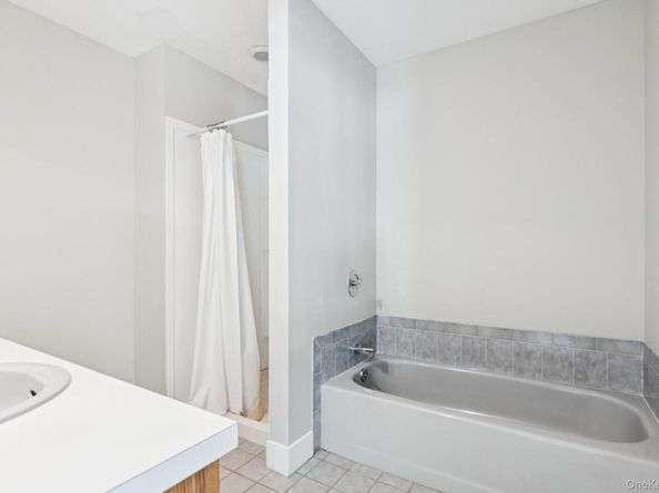 17 Pidgeon Court, Manorville NY 11949