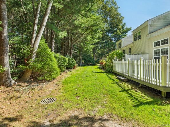 17 Pidgeon Court, Manorville NY 11949