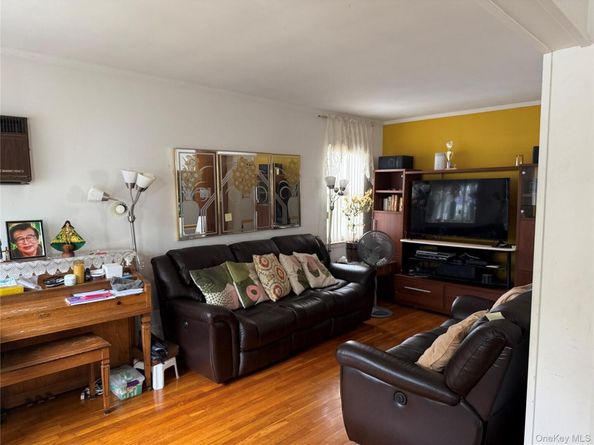 91-39 Springfield Boulevard, Queens Village NY 11428