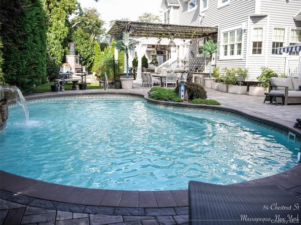 54 Chestnut Street, Massapequa NY 11758
