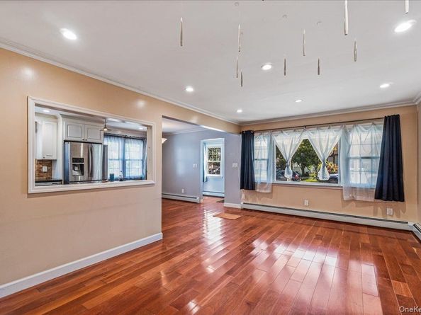 1069 Hastings Street, Baldwin Harbor NY 11510