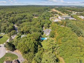 154 Montauk Hwy Highway, East Moriches NY 11940