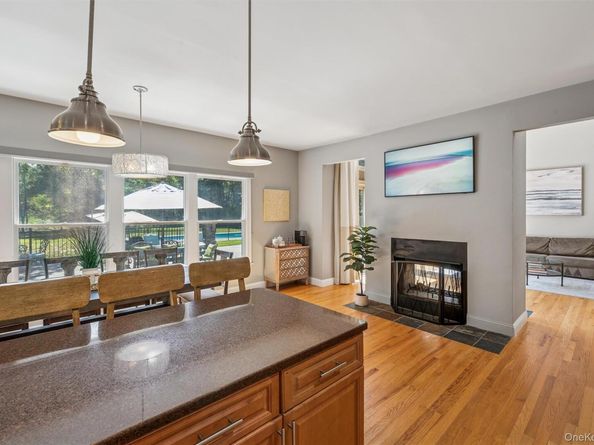 154 Montauk Hwy Highway, East Moriches NY 11940