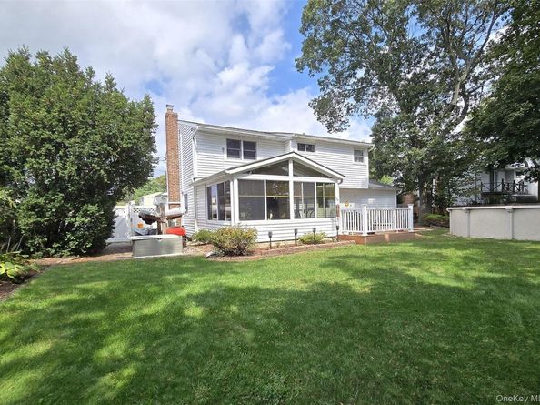 8 Corvette Road, Selden NY 11784