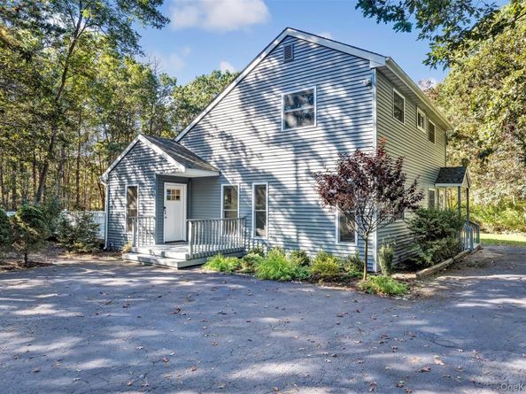 2 Christine Lane, Manorville NY 11949