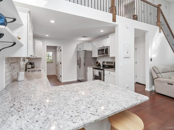 2 Christine Lane, Manorville NY 11949