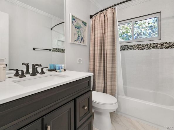 2 Christine Lane, Manorville NY 11949