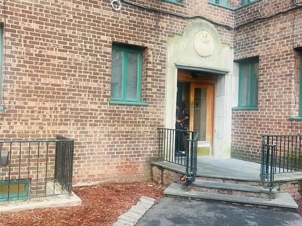 2160 E Tremont Avenue 5F, Bronx NY 10462