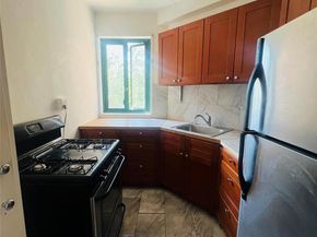 2160 E Tremont Avenue 5F, Bronx NY 10462