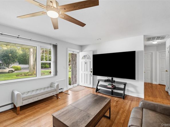 20 MacArthur Boulevard, Hauppauge NY 11788