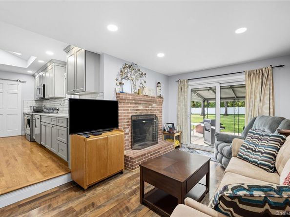 20 MacArthur Boulevard, Hauppauge NY 11788