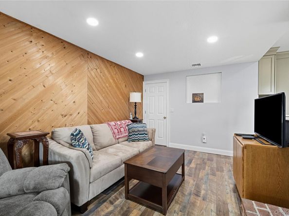 20 MacArthur Boulevard, Hauppauge NY 11788