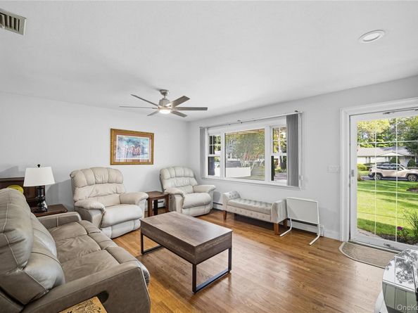 20 MacArthur Boulevard, Hauppauge NY 11788