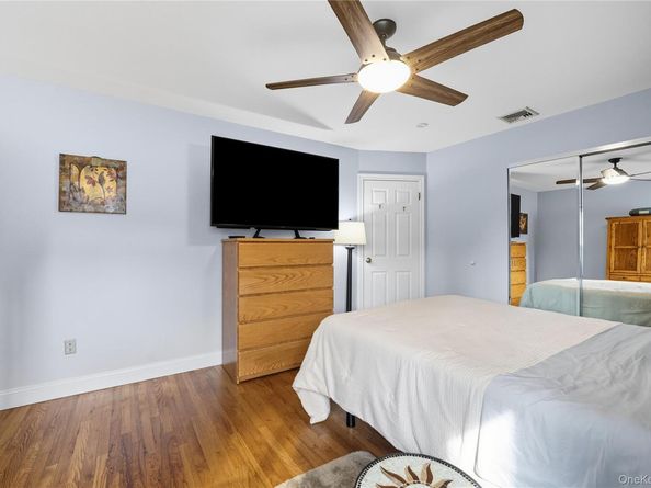 20 MacArthur Boulevard, Hauppauge NY 11788