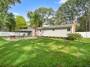 20 MacArthur Boulevard, Hauppauge NY 11788