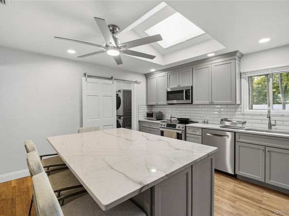 20 MacArthur Boulevard, Hauppauge NY 11788