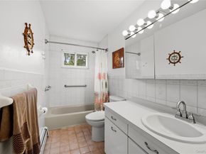 20 MacArthur Boulevard, Hauppauge NY 11788