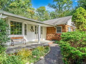 19 Whistler Hill Lane, Huntington NY 11743