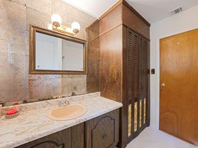 19 Whistler Hill Lane, Huntington NY 11743