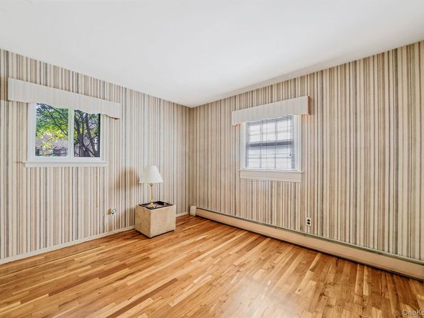 19 Whistler Hill Lane, Huntington NY 11743