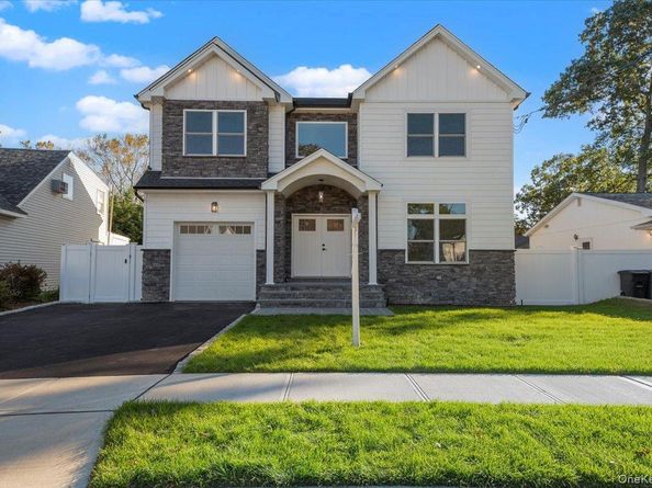 2282 Sycamore Place, Merrick NY 11566
