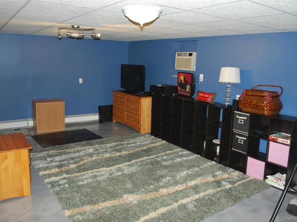 297 Clocks Boulevard, Massapequa NY 11758
