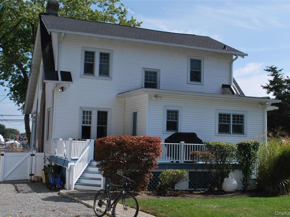 297 Clocks Boulevard, Massapequa NY 11758