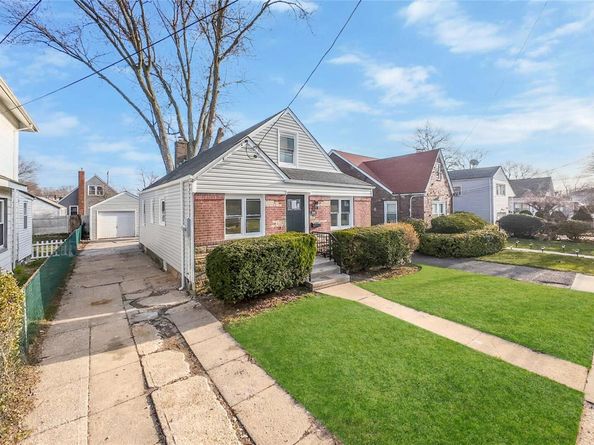 224 Windsor Parkway, Hempstead NY 11550