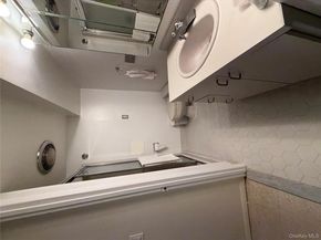 68-05 242nd Street 31A, Little Neck NY 11362