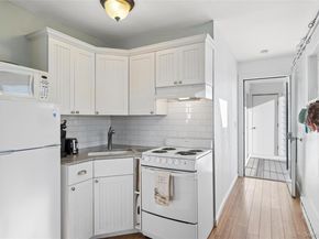 6 Soundview Drive North deck, Montauk NY 11954