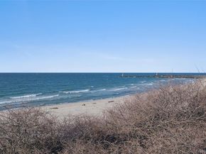 6 Soundview Drive North deck, Montauk NY 11954