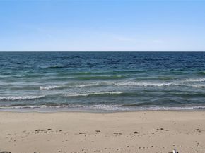 6 Soundview Drive North deck, Montauk NY 11954