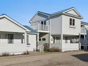 6 Soundview Drive North deck, Montauk NY 11954