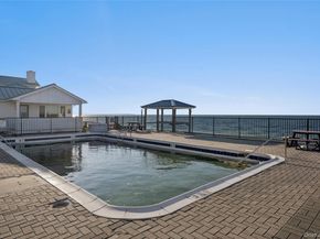 6 Soundview Drive North deck, Montauk NY 11954
