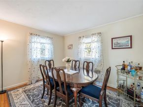 25 Flanders Place, West Babylon NY 11704