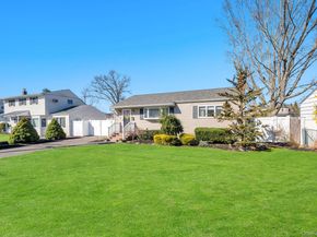 28 Saint Joseph Avenue, Ronkonkoma NY 11779