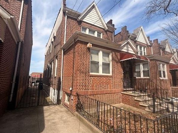 52-30 62nd Street, Maspeth NY 11378