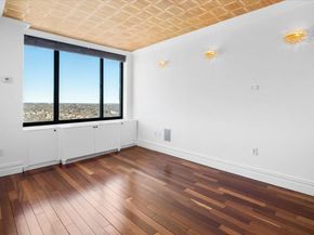 10 City Place PH4F, White Plains NY 10601