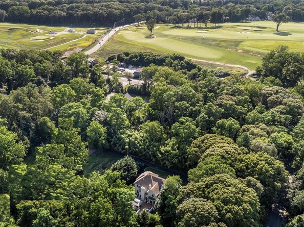 91 Bennetts Road, East Setauket NY 11733