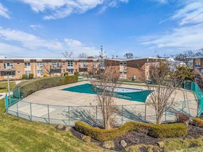 4 Rose Street Unit 1A1, Oceanside NY 11572