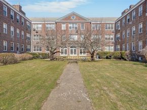 819 Broadway 1G, Woodmere NY 11598