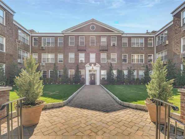 819 Broadway 1G, Woodmere NY 11598