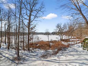 341 Furnace Dock Road 11, Cortlandt Manor NY 10567